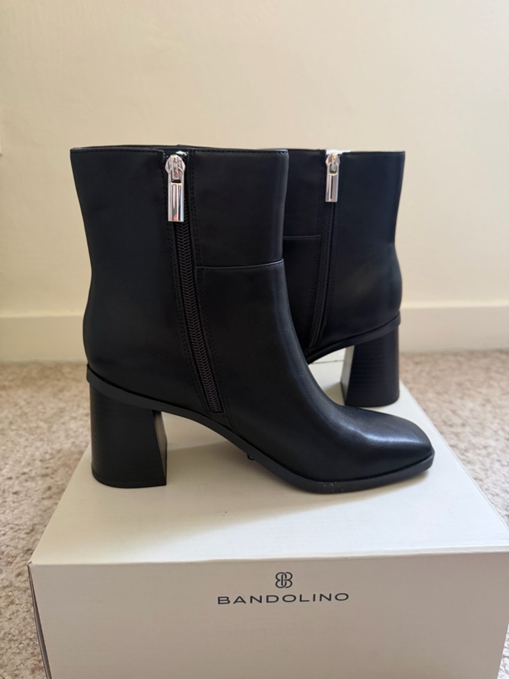 Bandolino Black Ankle Boots Sz 5.5 Block Heel